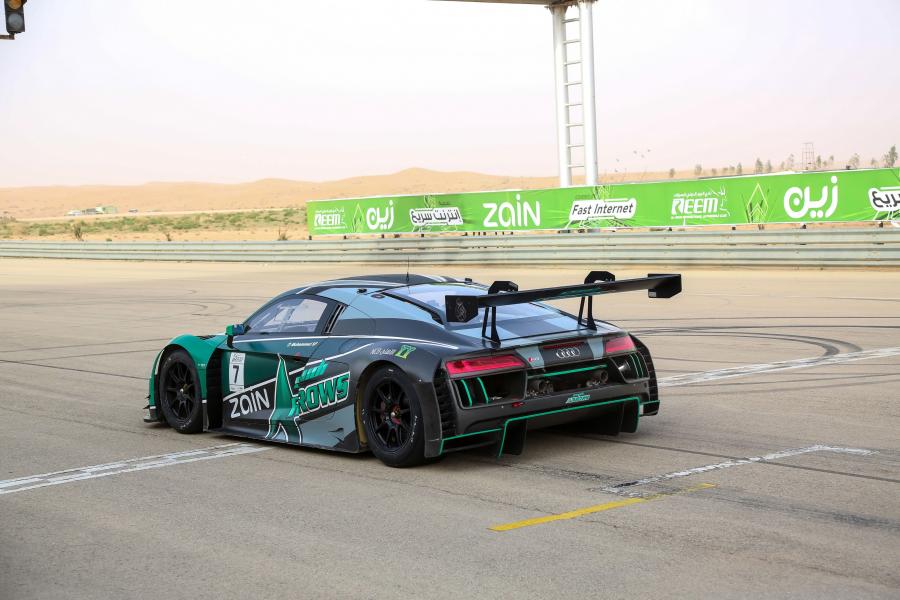 Audi R8 LMS 2015 года  (фото 35 из 49)